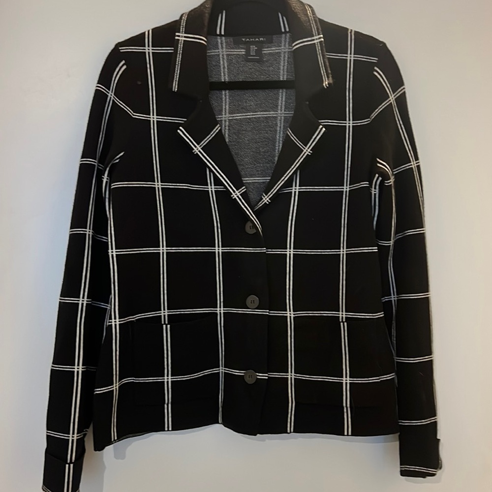 Tahari knit cardigan